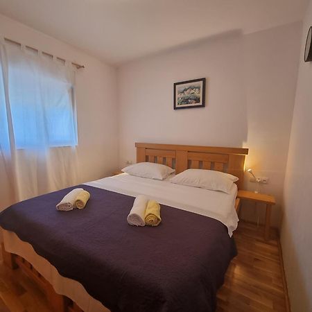 Cozy Apartments With Seafront Terraces Omiš Pokój zdjęcie