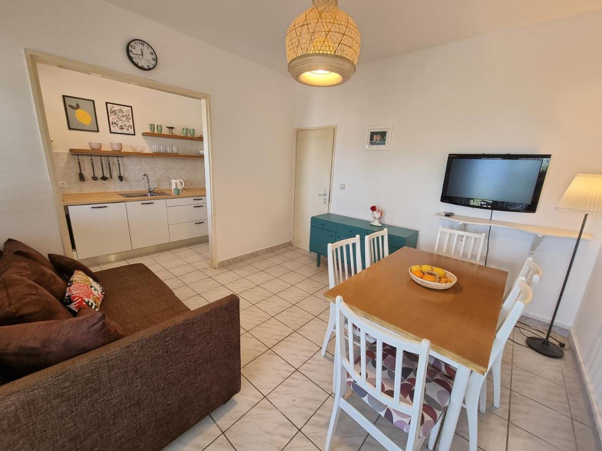 Cozy Apartments With Seafront Terraces Omiš Zewnętrze zdjęcie