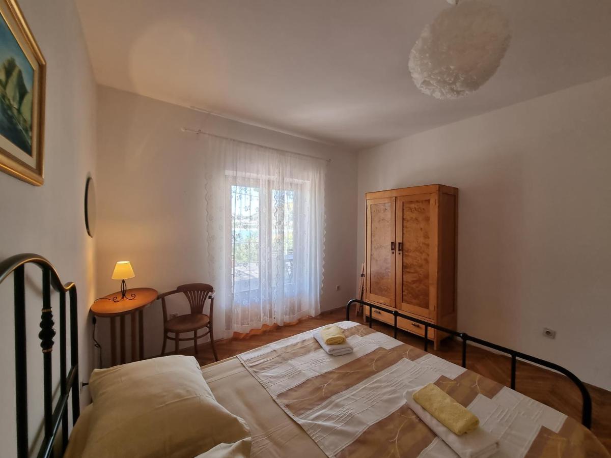Cozy Apartments With Seafront Terraces Omiš Zewnętrze zdjęcie