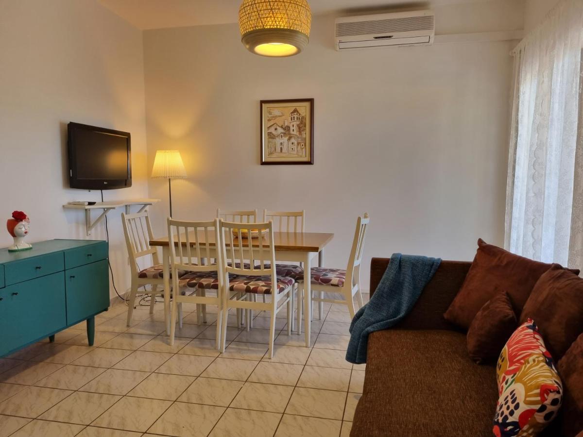 Cozy Apartments With Seafront Terraces Omiš Zewnętrze zdjęcie