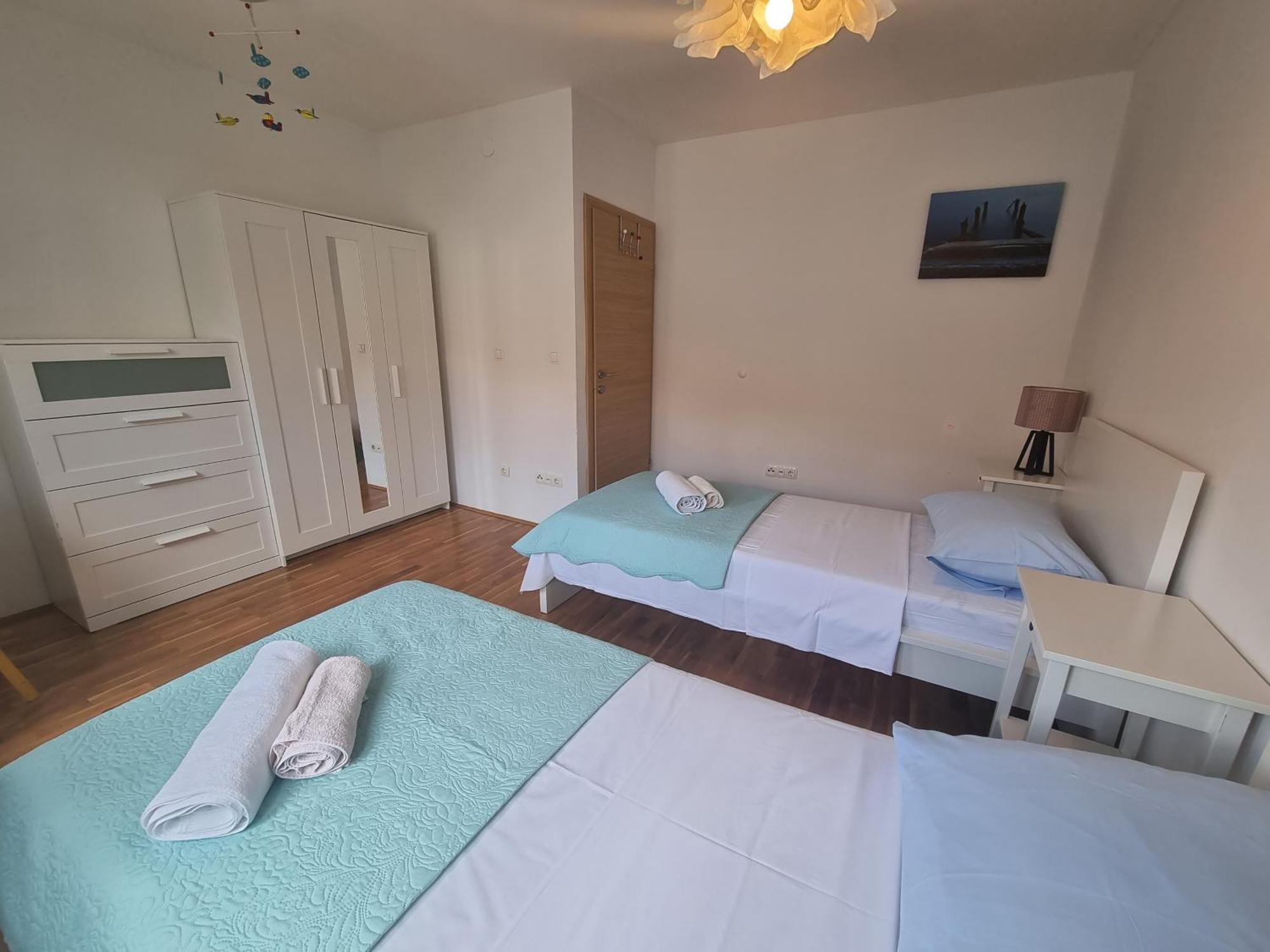 Cozy Apartments With Seafront Terraces Omiš Pokój zdjęcie