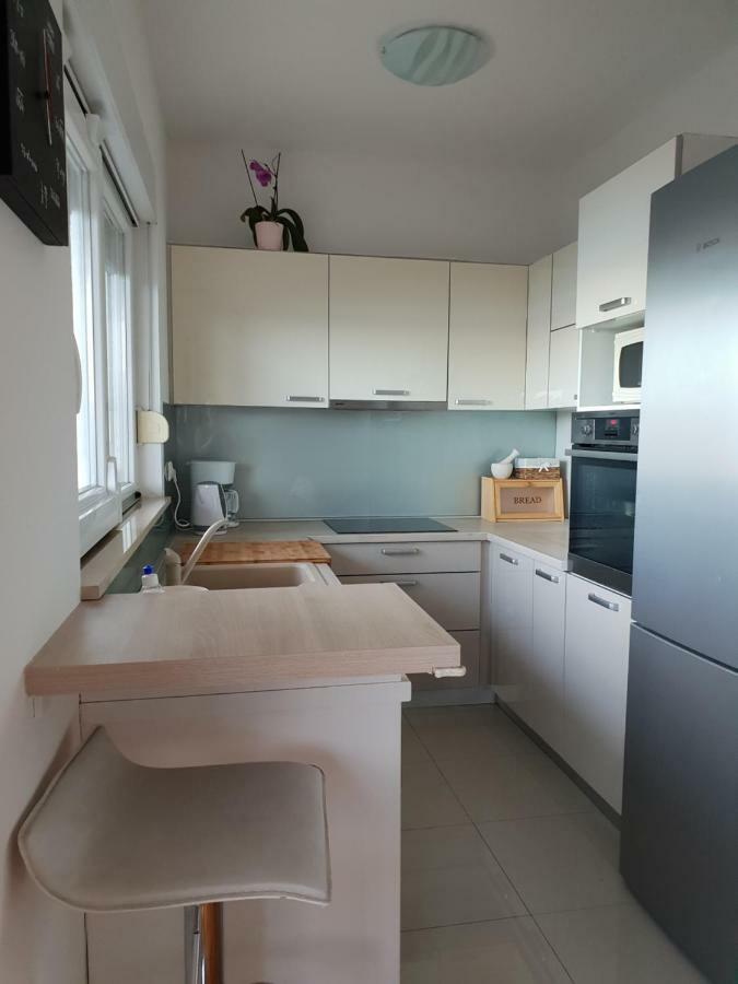 Cozy Apartments With Seafront Terraces Omiš Zewnętrze zdjęcie
